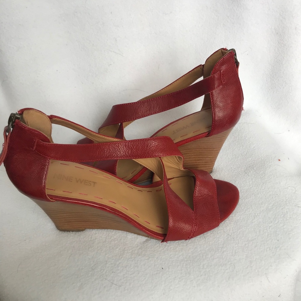 nine west strapping wedges